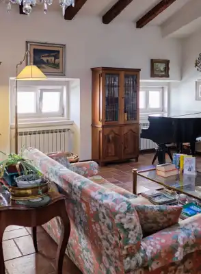 Ampia mansarda in palazzo d'epoca