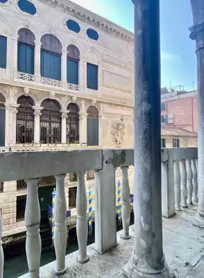 Venezia - Piano nobile con terrazzo sul canale